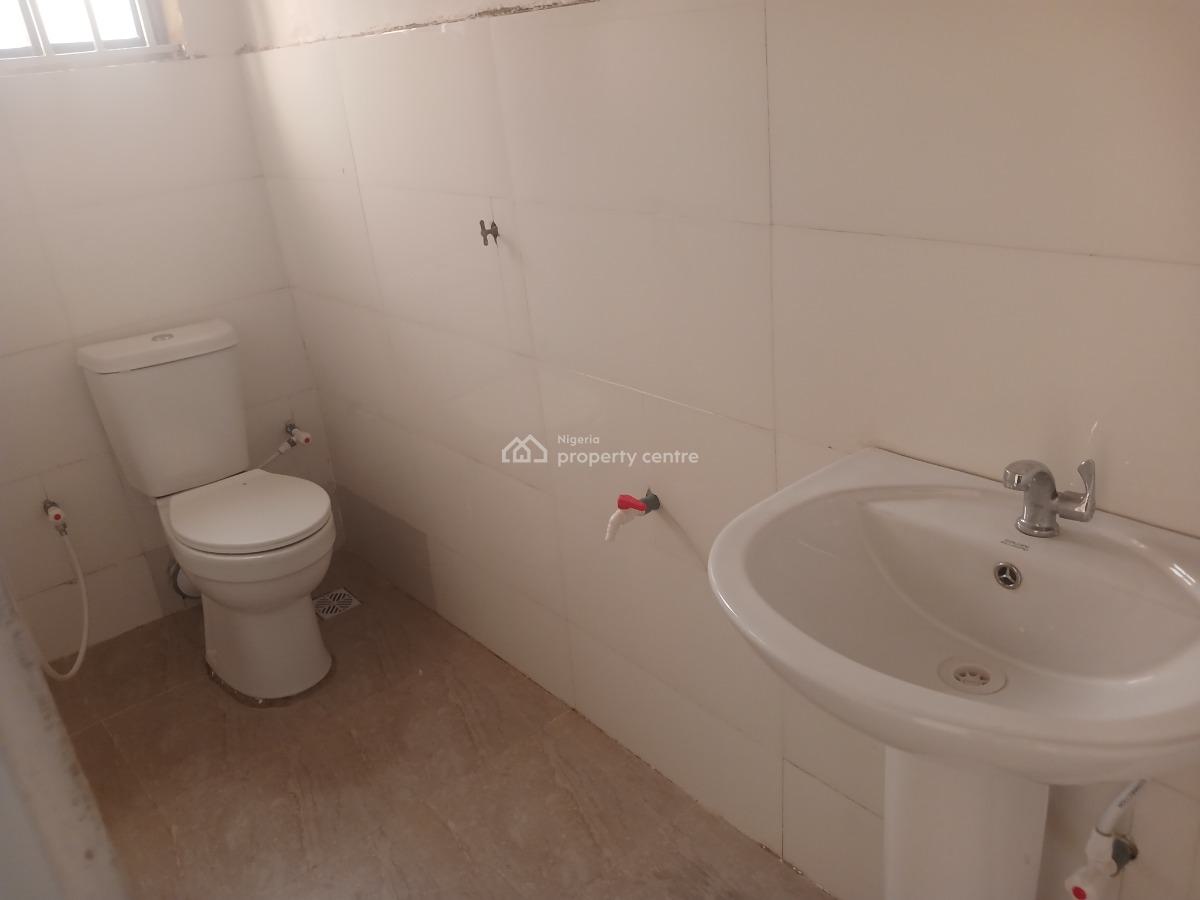 Luxury Commercial Building, Sango - Poly Road, Ibadan, Oyo, Plaza / Complex / Mall for Rent