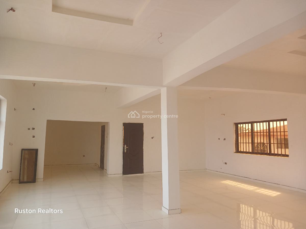 Luxury Commercial Building, Sango - Poly Road, Ibadan, Oyo, Plaza / Complex / Mall for Rent