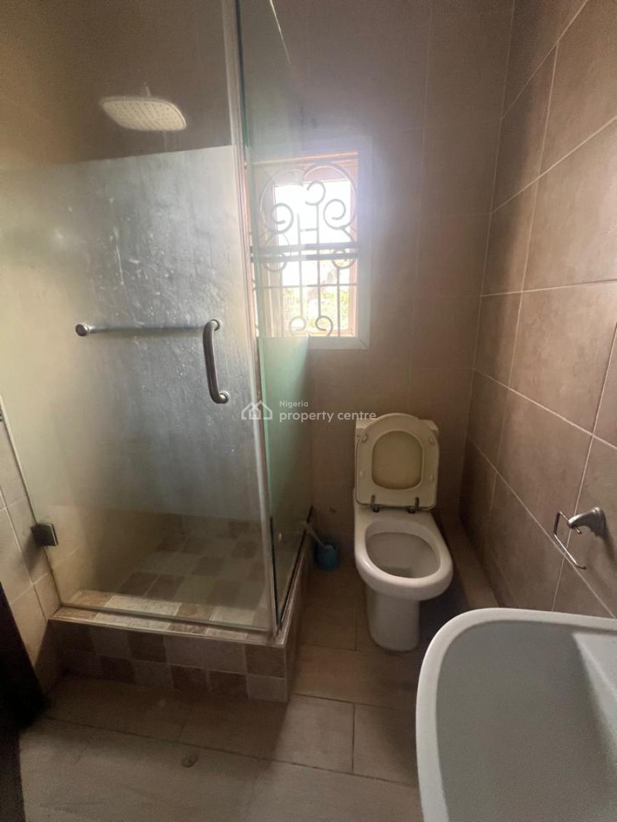 Well Maintained 5 Bedroom Detached House with Bq, Victory Park Estate By Shoprite Road, Osapa, Lekki, Lagos, Detached Duplex for Rent