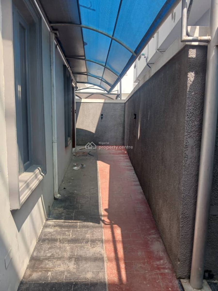 5 Bedroom Fully Detached Duplex with Bq, Phase 1, Magodo, Lagos, Detached Duplex for Rent