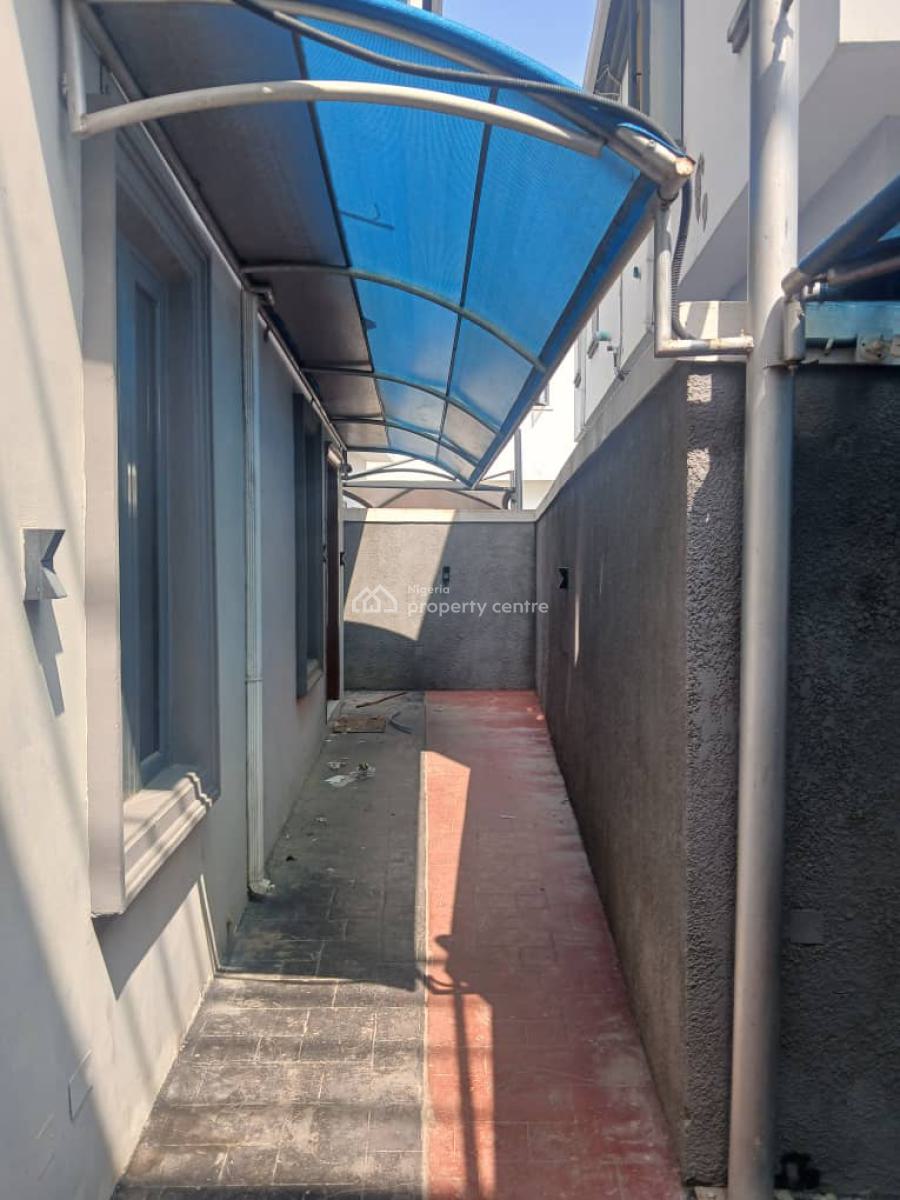 5 Bedroom Fully Detached Duplex with Bq, Phase 1, Magodo, Lagos, Detached Duplex for Rent