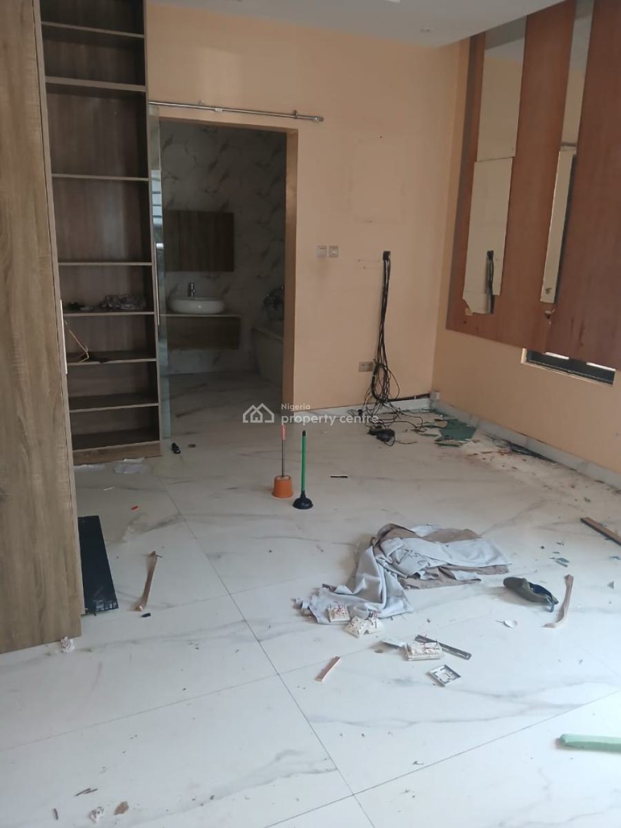 5 Bedroom Fully Detached Duplex with Bq, Phase 1, Magodo, Lagos, Detached Duplex for Rent