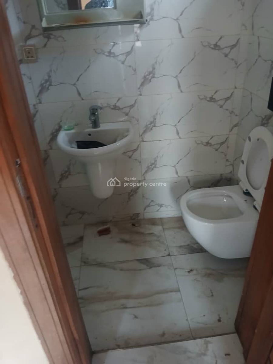 5 Bedroom Fully Detached Duplex with Bq, Phase 1, Magodo, Lagos, Detached Duplex for Rent