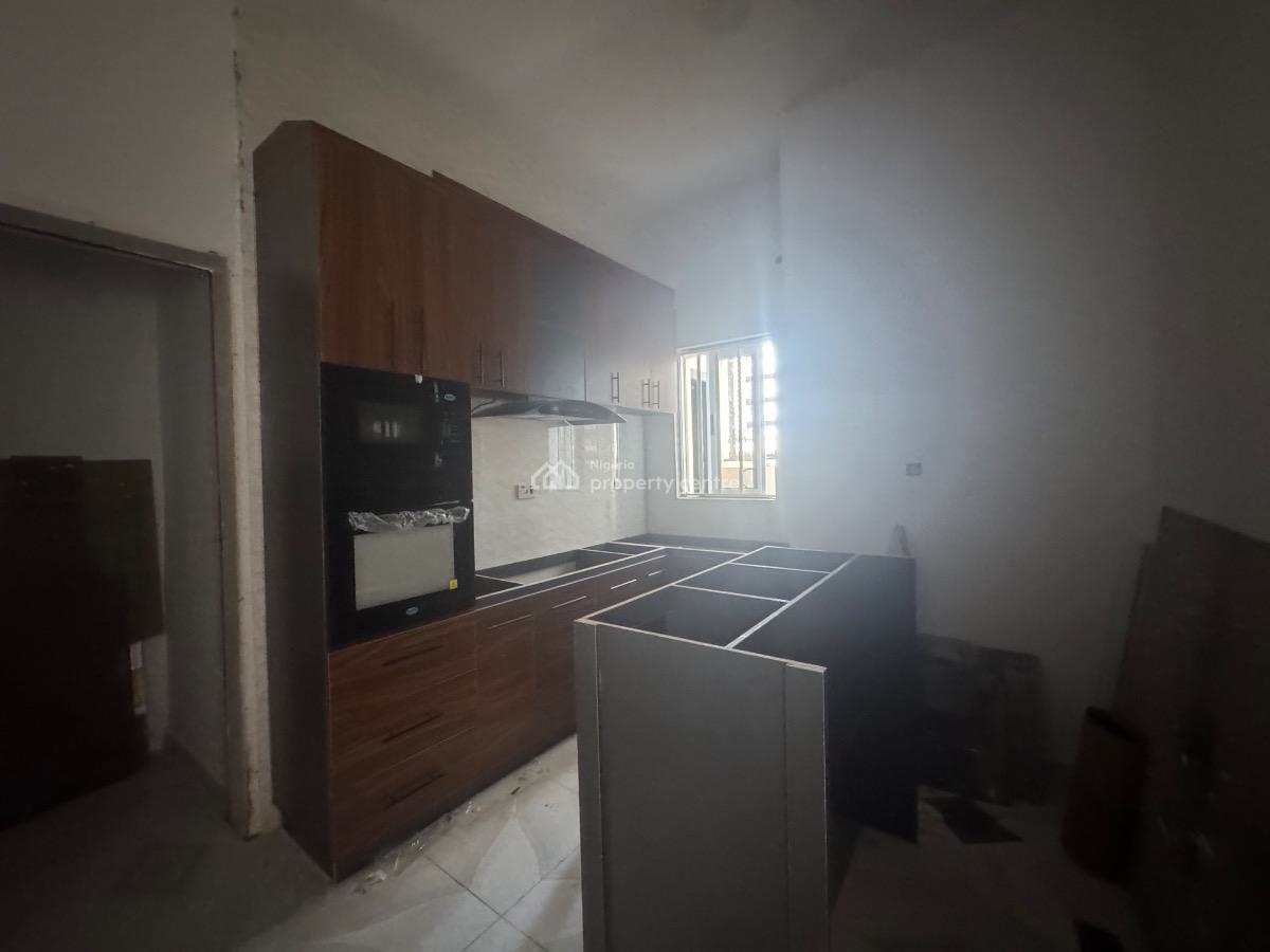 Beautiful Luxury 2 Bedroom Apartment, New Road, Lekki Phase 2, Lekki, Lagos, Flat / Apartment for Rent