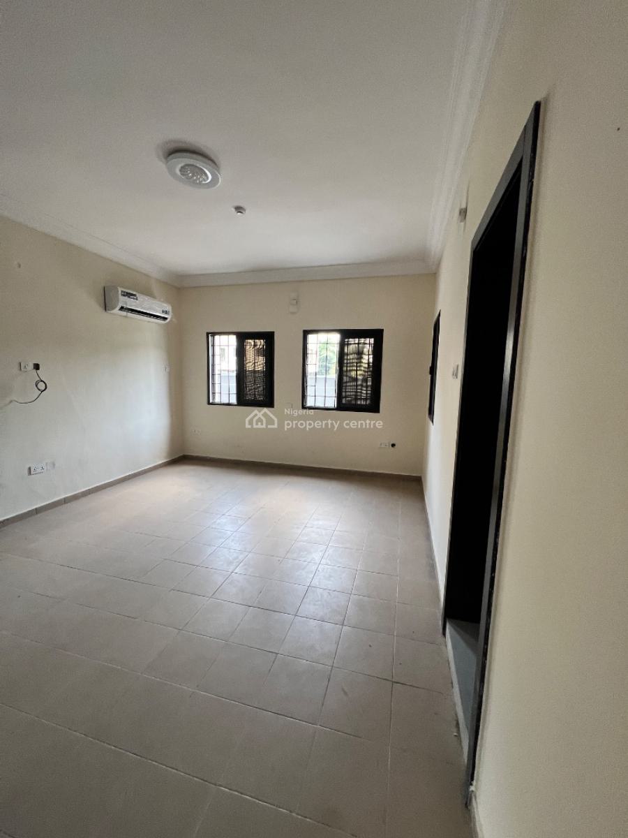 Spacious 3 Bedroom Apartment with Bq, Pool and Gym, Lekki Phase 1, Lekki, Lagos, Flat / Apartment for Rent