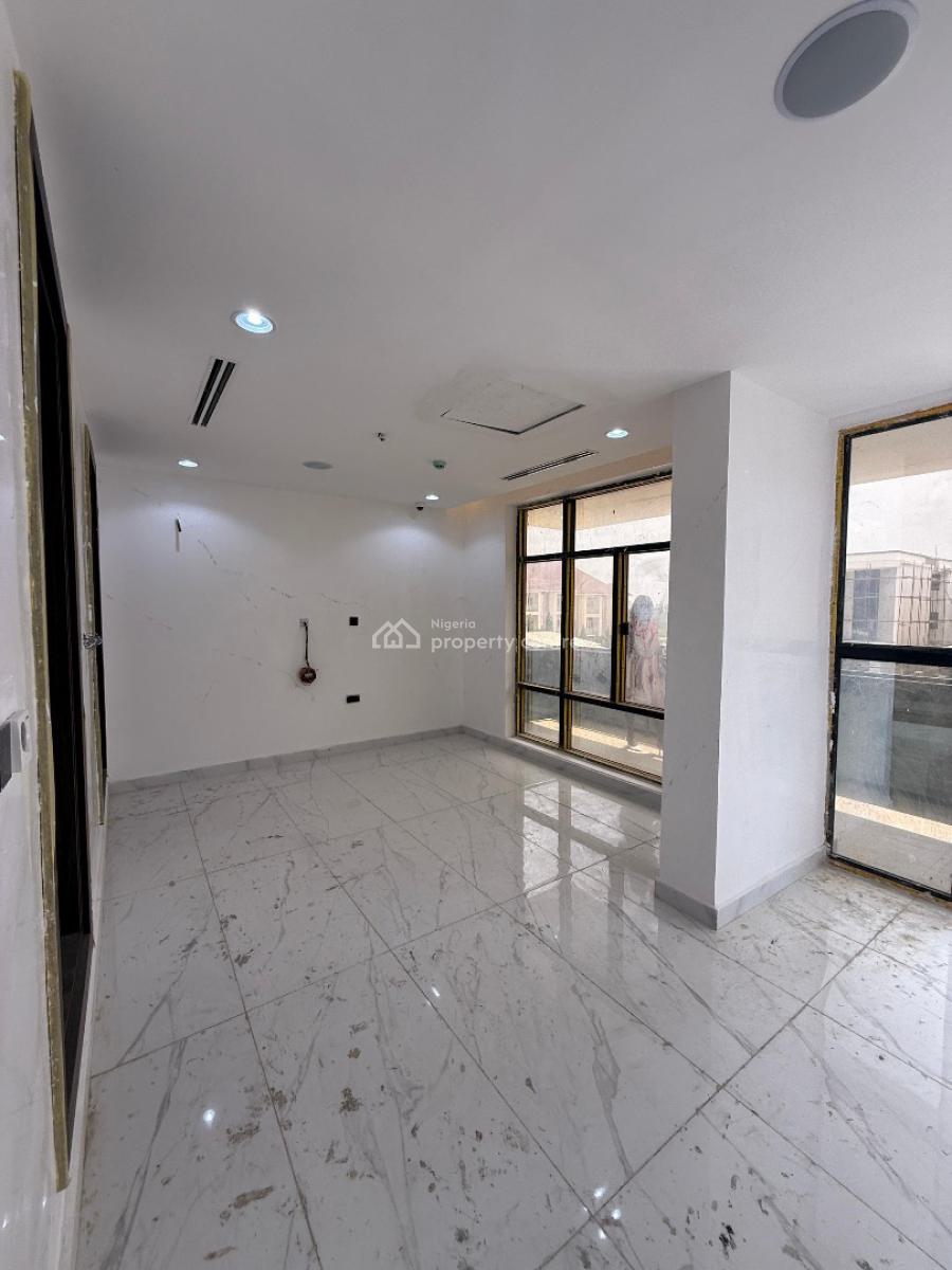 Exquisite Gated 8 Unit of a 6 Bedroom Fully Detached, Guzape District, Abuja, Detached Duplex for Sale