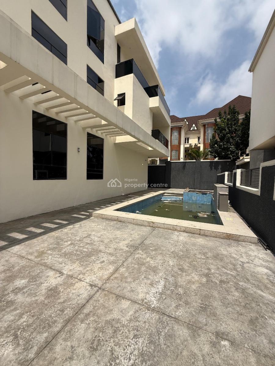 Exquisite Gated 8 Unit of a 6 Bedroom Fully Detached, Guzape District, Abuja, Detached Duplex for Sale