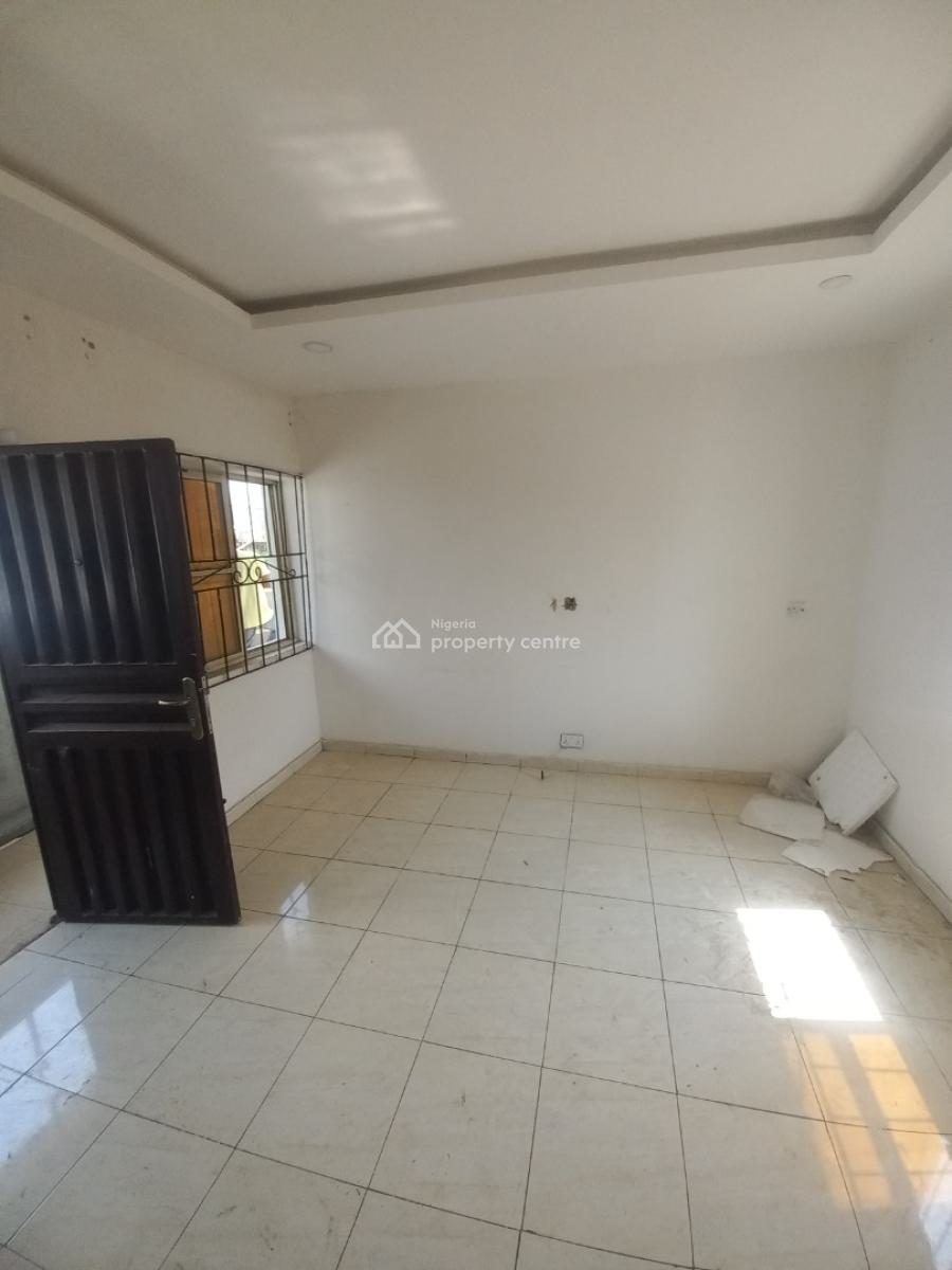 Spacious Mini Flat with 2 Toilets, Upstairs, Thera Annex, Sangotedo, Ajah, Lagos, Mini Flat (room and Parlour) for Rent