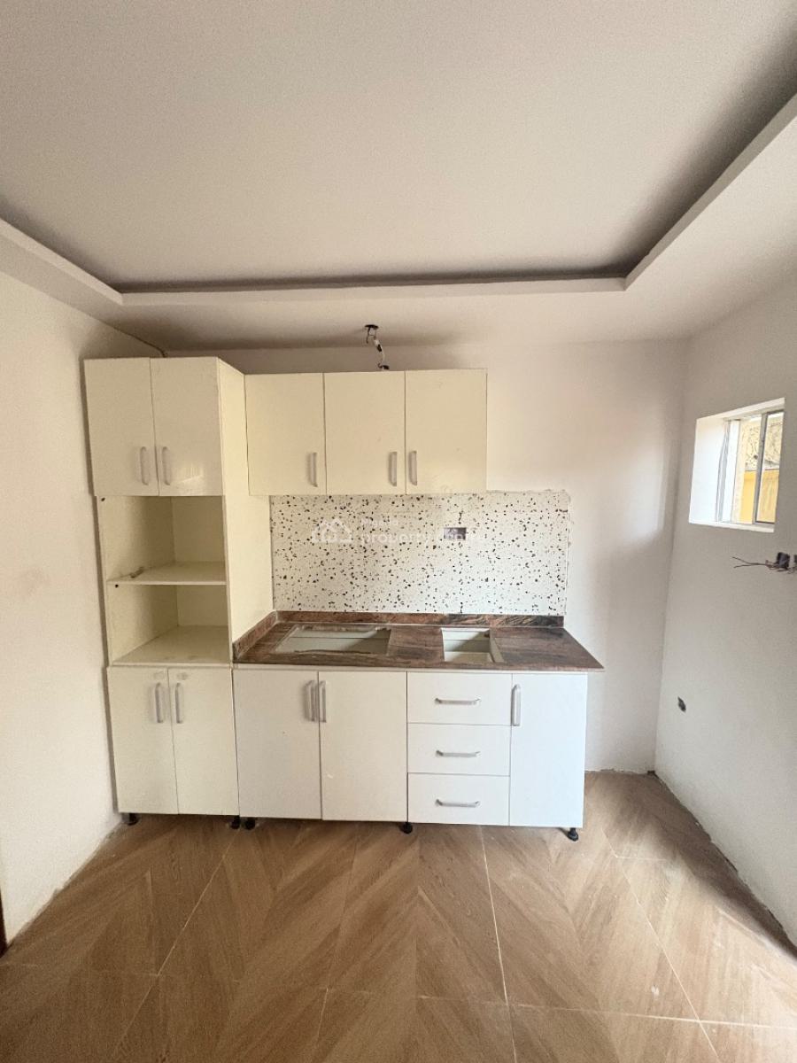 1 Bedroom / Mini Flat, Ayinde Akinmade, Lekki Phase 1, Lekki, Lagos, Mini Flat (room and Parlour) for Rent