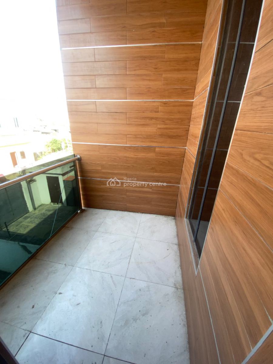 Super Luxurious Massive Roomself Contained (shared), Rising Gold Estate, Ikota, Lekki, Lagos, Flat / Apartment for Rent