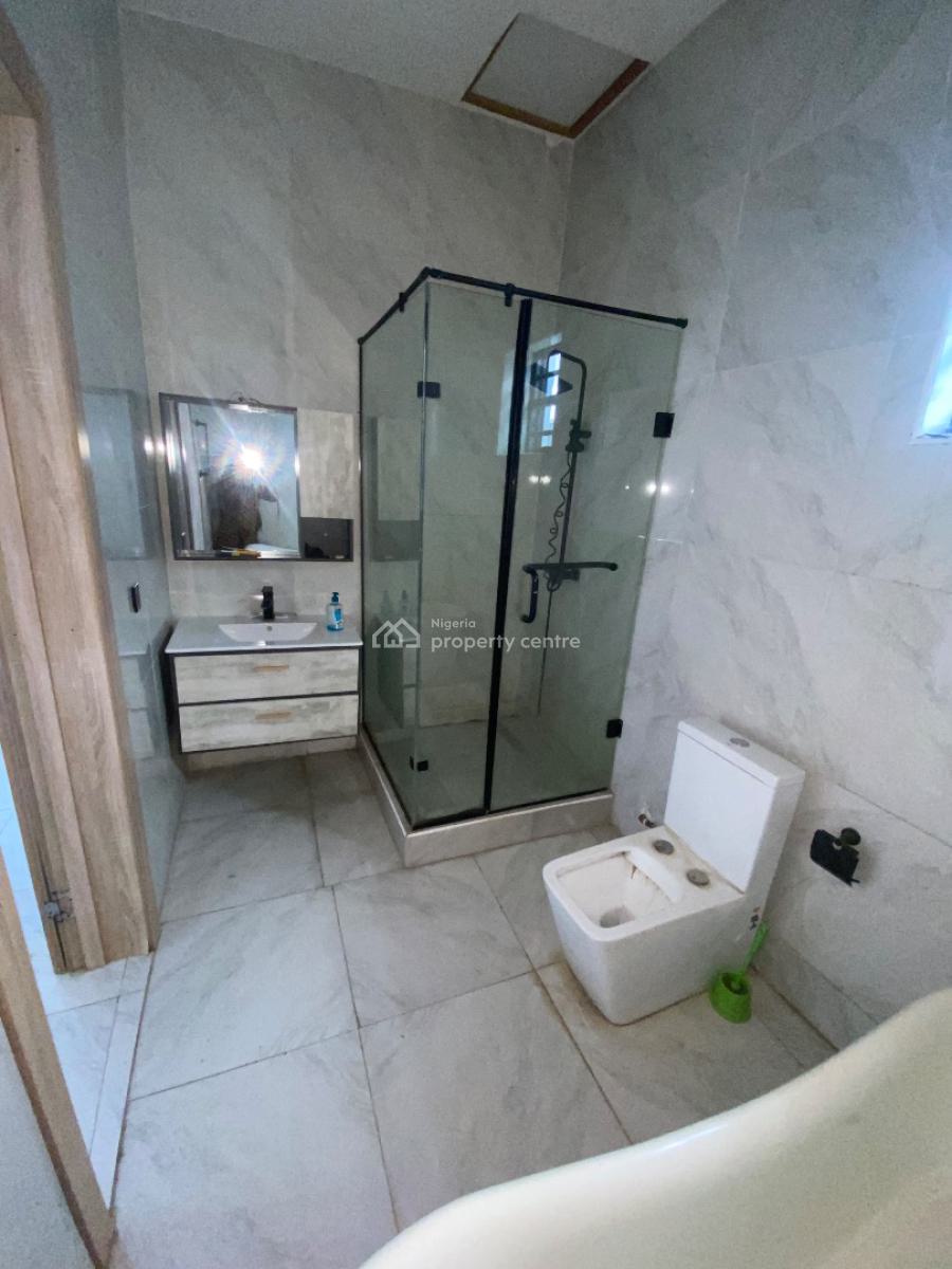 Super Luxurious Massive Roomself Contained (shared), Rising Gold Estate, Ikota, Lekki, Lagos, Flat / Apartment for Rent