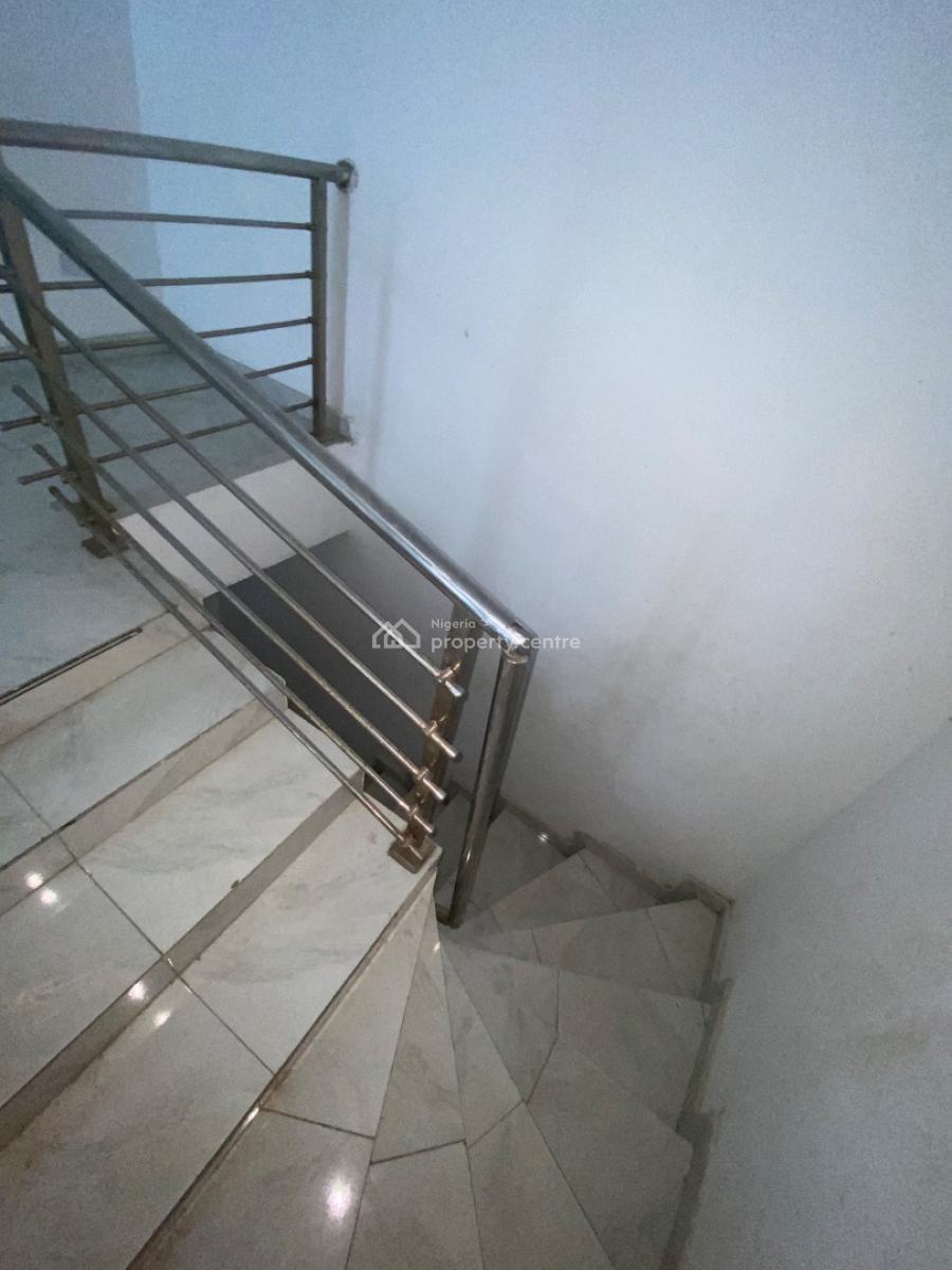 Super Luxurious Massive Roomself Contained (shared), Rising Gold Estate, Ikota, Lekki, Lagos, Flat / Apartment for Rent