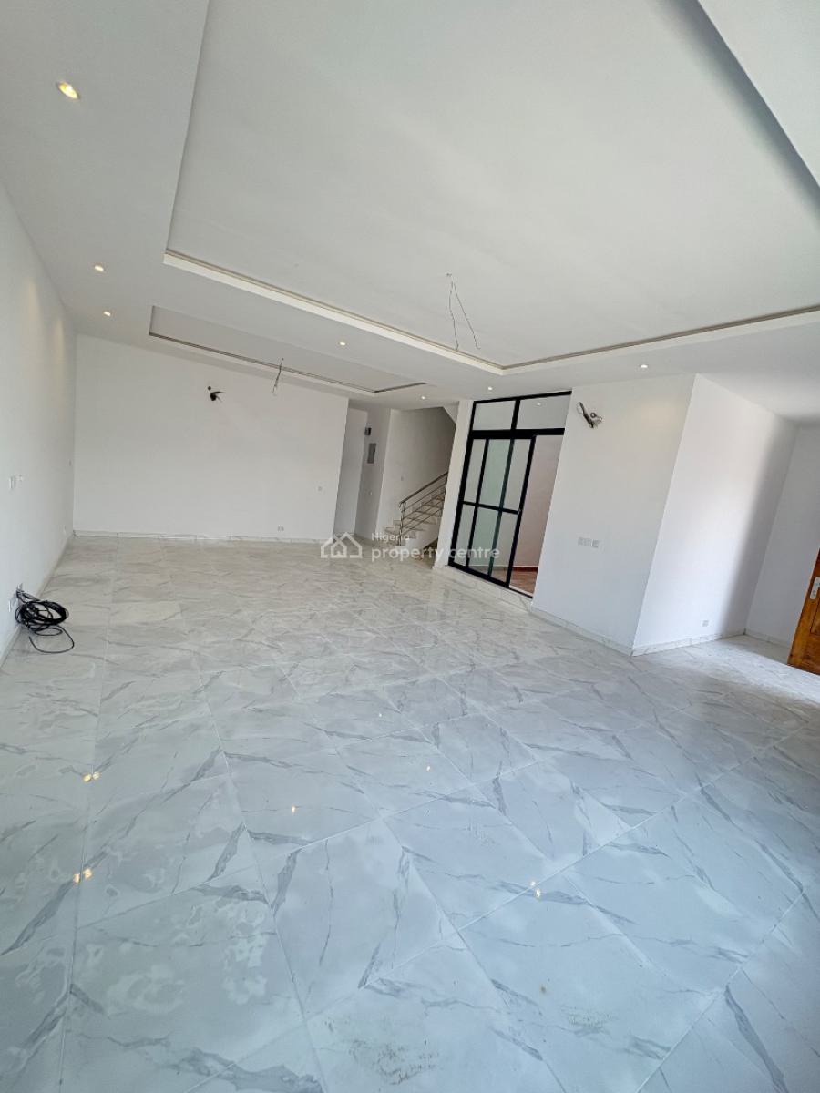 4 Bedrooms Terrace, Off Admiralty Road, Lekki, Lagos, Semi-detached Duplex for Rent