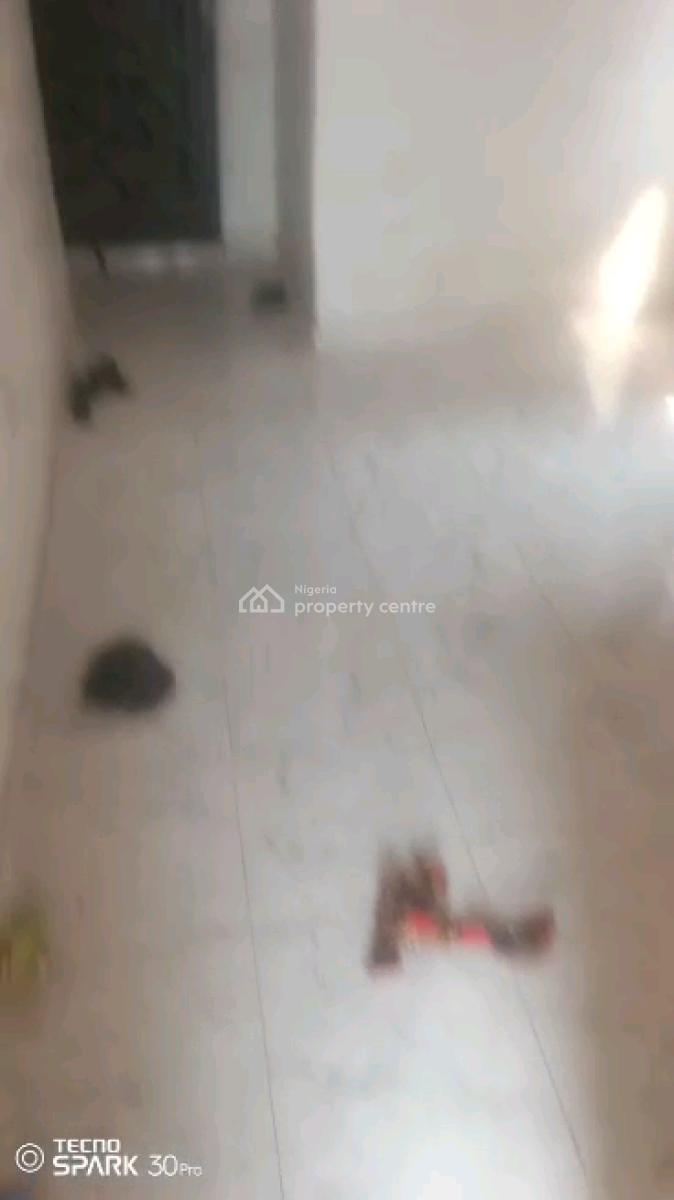 Standard and Executive Self Contain, Alagomeji, Yaba, Lagos, Self Contain (single Rooms) for Rent