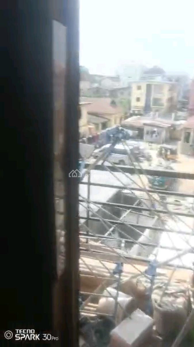 Standard and Executive Self Contain, Alagomeji, Yaba, Lagos, Self Contain (single Rooms) for Rent