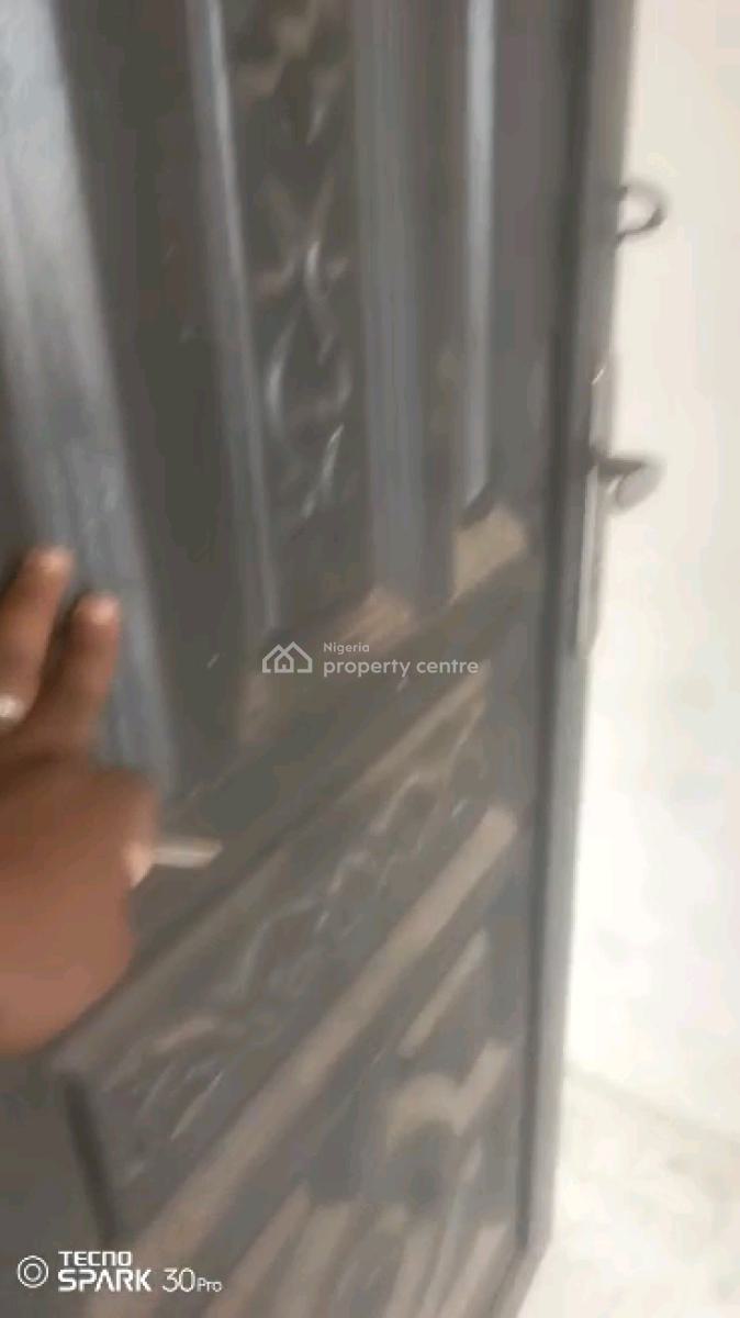 Standard and Executive Self Contain, Alagomeji, Yaba, Lagos, Self Contain (single Rooms) for Rent