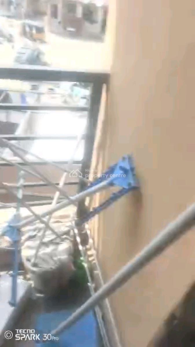 Standard and Executive Self Contain, Alagomeji, Yaba, Lagos, Self Contain (single Rooms) for Rent