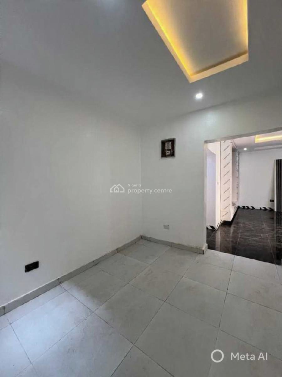 Luxury 2 Bedroom Apartment, Ologolo, Lekki, Lagos, Block of Flats for Sale