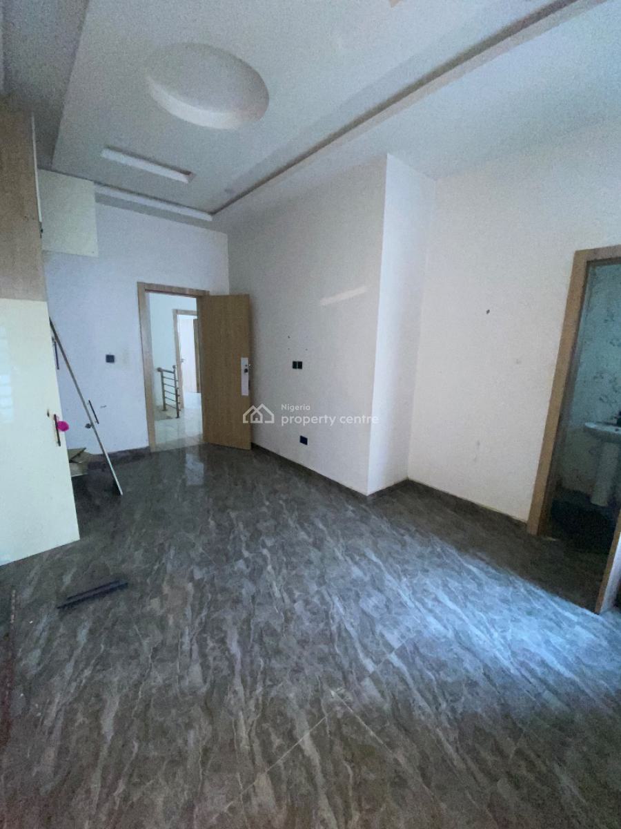Roomself Contain in a Serene Environment (shared), Rising Gold Estate, Ikota, Lekki, Lagos, Flat / Apartment for Rent