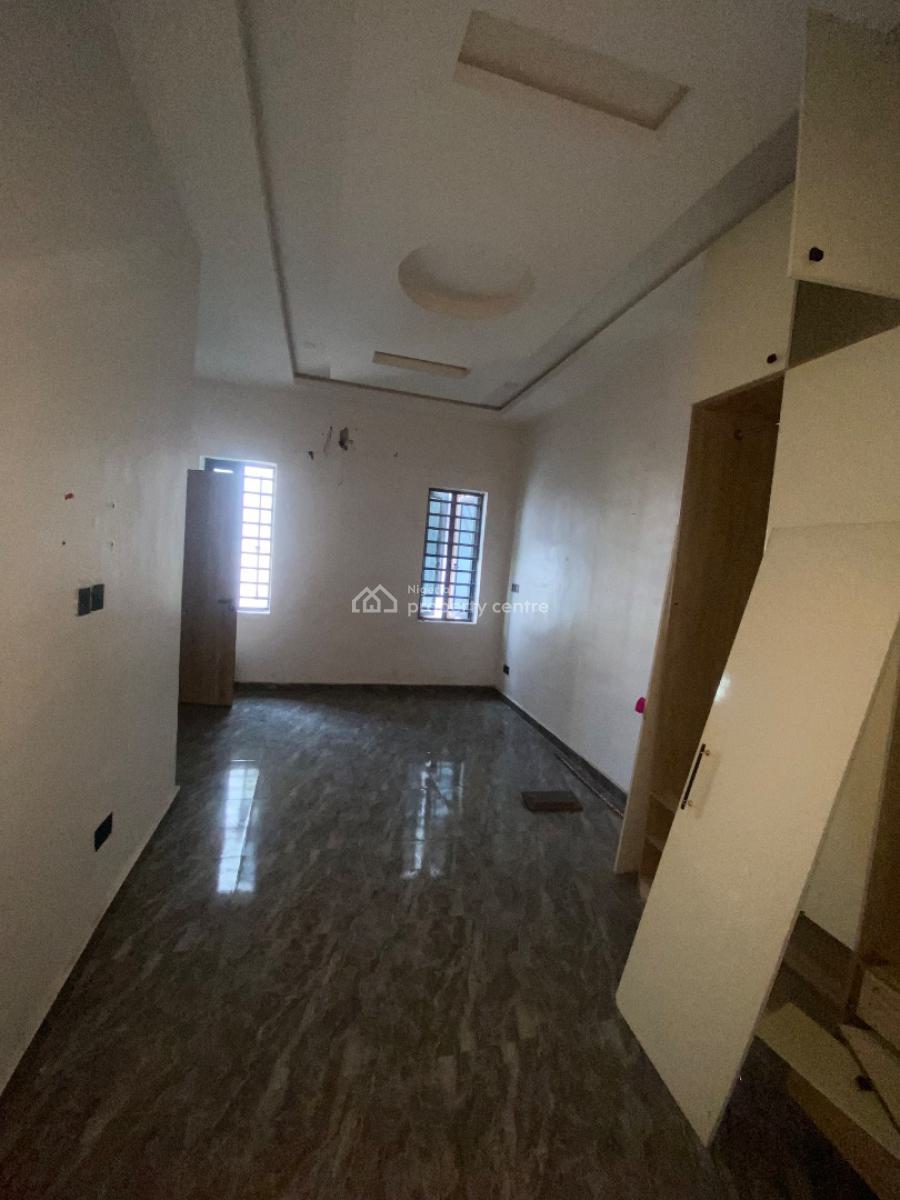 Roomself Contain in a Serene Environment (shared), Rising Gold Estate, Ikota, Lekki, Lagos, Flat / Apartment for Rent
