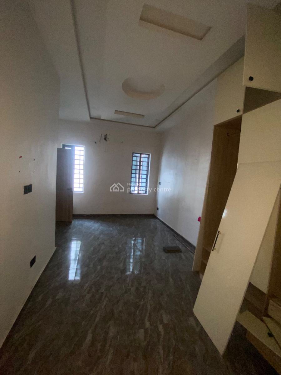 Roomself Contain in a Serene Environment (shared), Rising Gold Estate, Ikota, Lekki, Lagos, Flat / Apartment for Rent