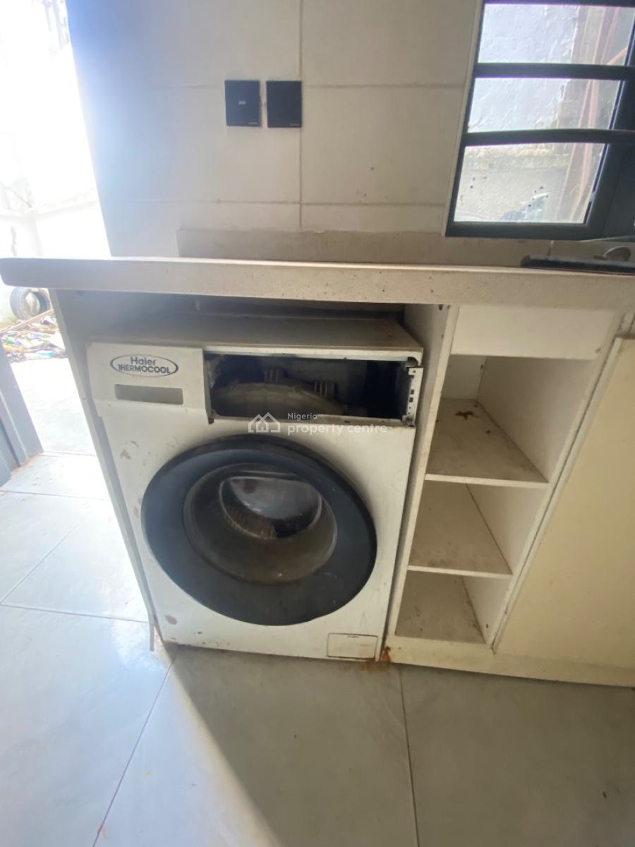 Roomself Contain in a Serene Environment (shared), Rising Gold Estate, Ikota, Lekki, Lagos, Flat / Apartment for Rent