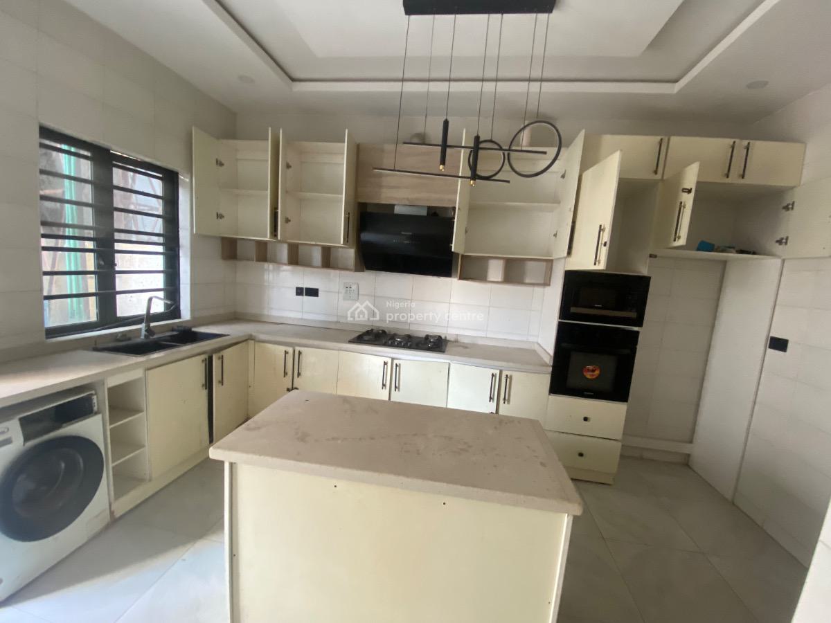 Roomself Contain in a Serene Environment (shared), Rising Gold Estate, Ikota, Lekki, Lagos, Flat / Apartment for Rent