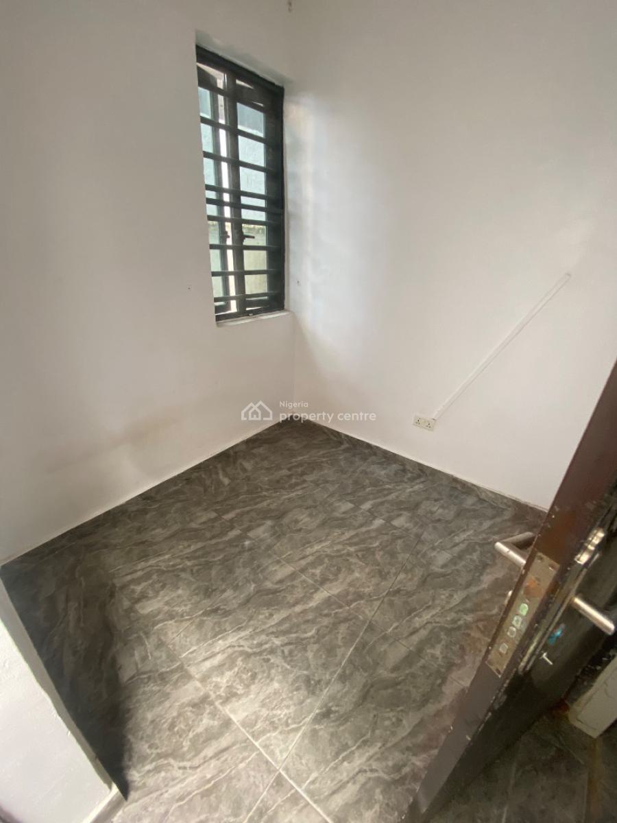 Super Luxurious Bq with Shared Kitchen, Rising Gold Estate, Ikota, Lekki, Lagos, Flat / Apartment for Rent