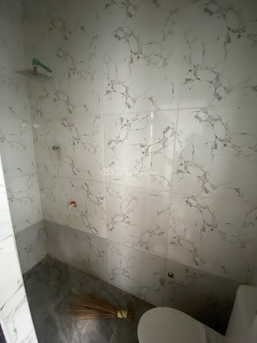 Super Luxurious Bq with Shared Kitchen, Rising Gold Estate, Ikota, Lekki, Lagos, Flat / Apartment for Rent