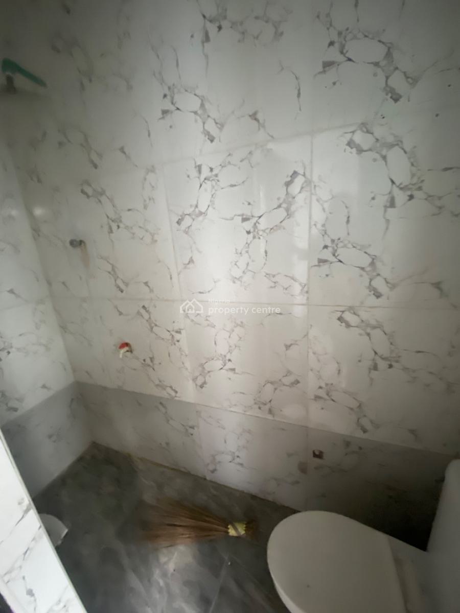 Super Luxurious Bq with Shared Kitchen, Rising Gold Estate, Ikota, Lekki, Lagos, Flat / Apartment for Rent