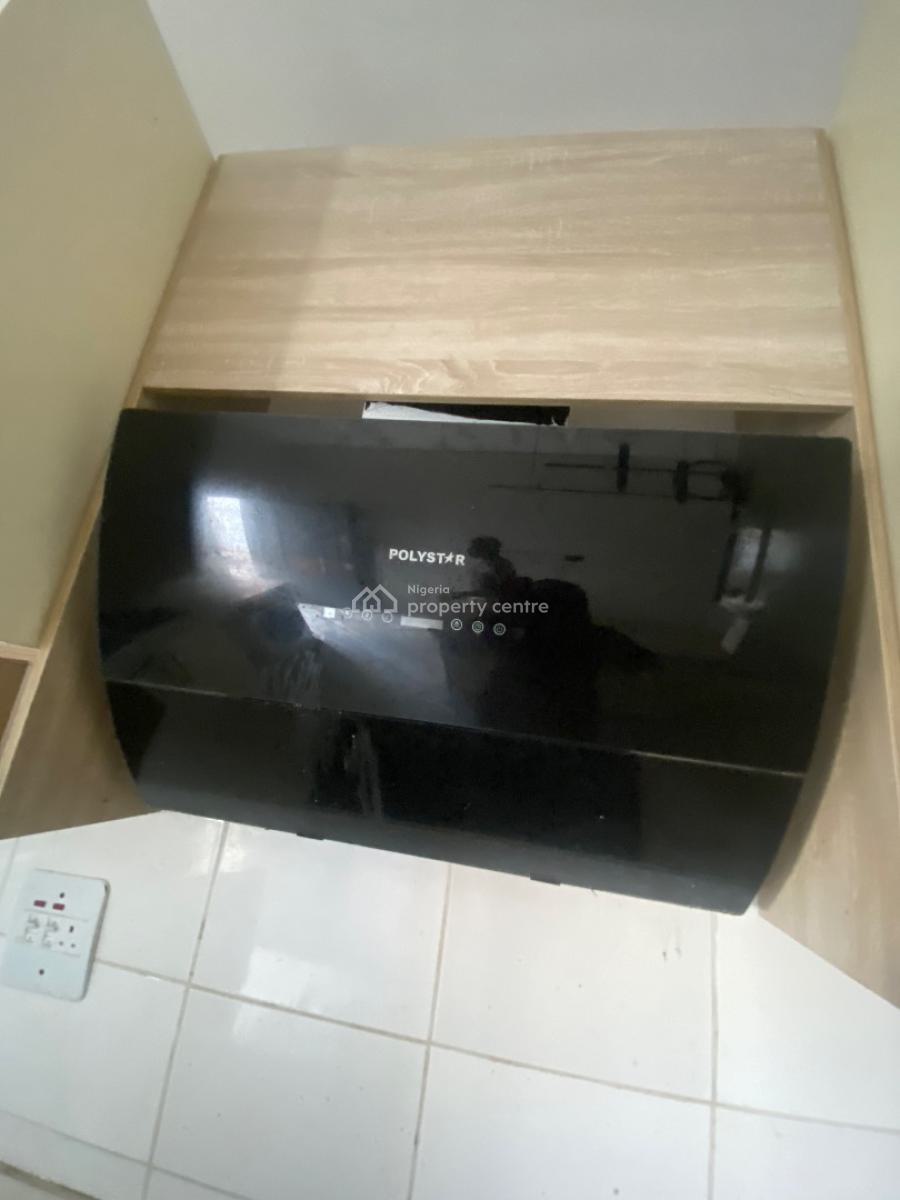 Super Luxurious Bq with Shared Kitchen, Rising Gold Estate, Ikota, Lekki, Lagos, Flat / Apartment for Rent
