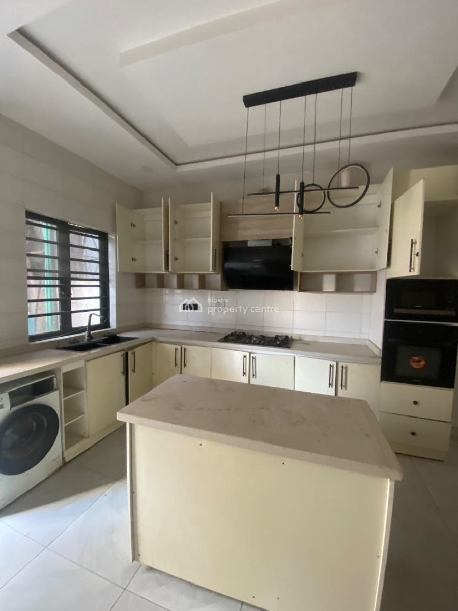Super Luxurious Bq with Shared Kitchen, Rising Gold Estate, Ikota, Lekki, Lagos, Flat / Apartment for Rent
