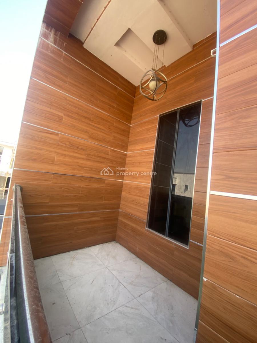 an Executive One Bedroom Shared Apartment, Ikota Villa Estate Lekki Phase 2, Lekki, Lagos, Self Contain (single Rooms) for Rent