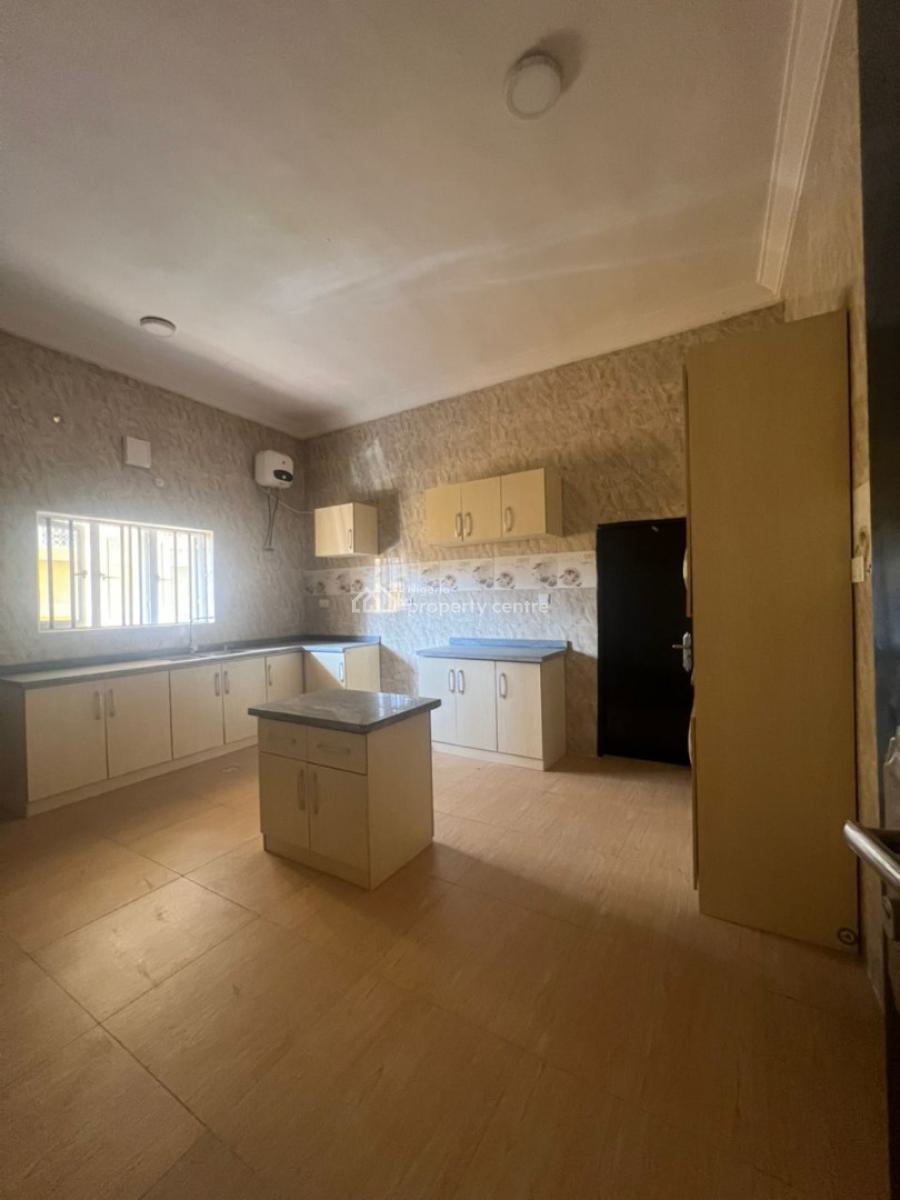 Mortgage Plan: Spacious 3-bedroom Flat, Gaduwa, Abuja, Flat / Apartment for Sale