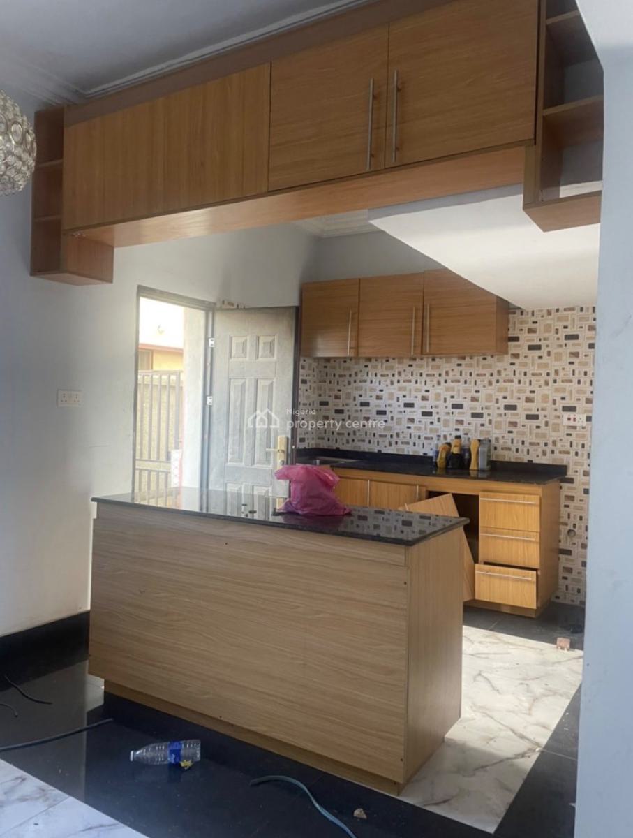 4 Bedroom Terraced Duplex in a Secured Estate, Unilag Estate, Gra Phase 1, Magodo, Lagos, Terraced Duplex for Rent