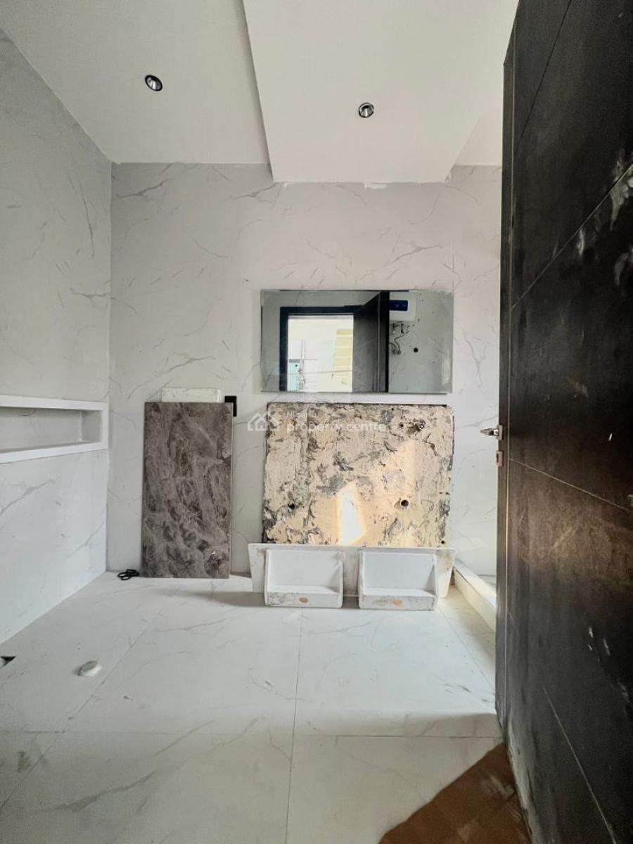 4-bedroom Terrace + Bq, Banana Island, Ikoyi, Lagos, Terraced Duplex for Sale