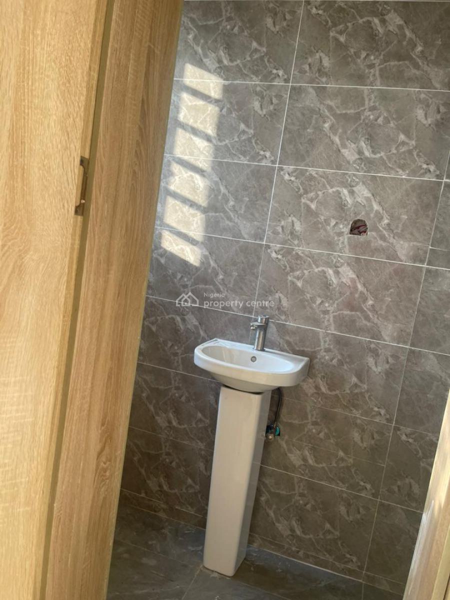 Spacious Luxury 3 Bedroom Flat with Excellent Features, Avocado Estate, Abijo, Lekki, Lagos, Flat / Apartment for Rent