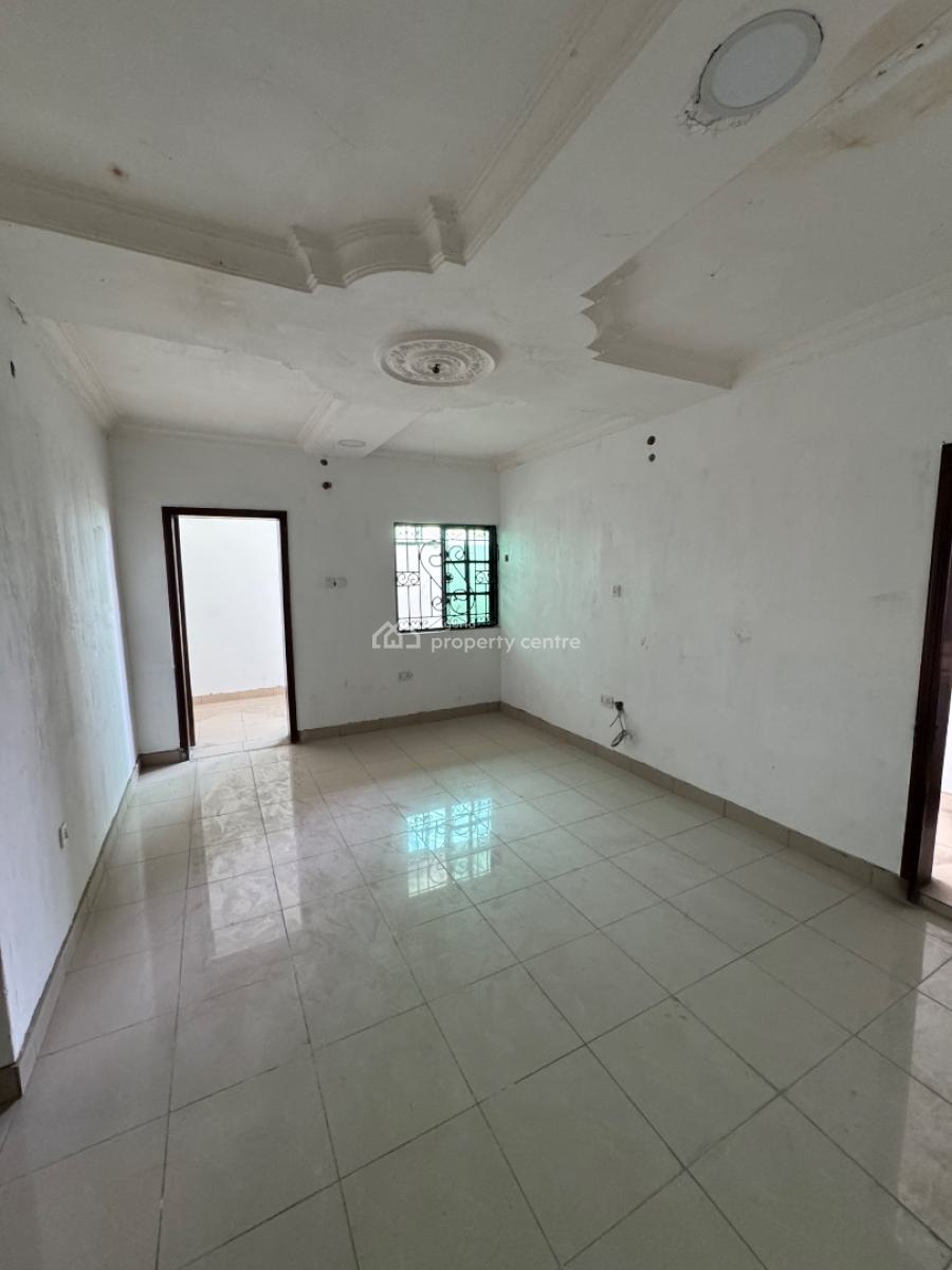 Well Maintained 2 Bedroom Apartment, Chevron, Lekki Phase 2, Lekki, Lagos, Flat / Apartment for Rent