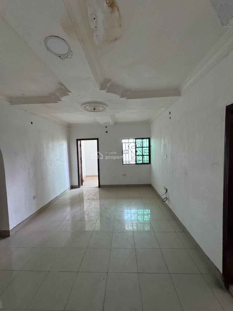 Well Maintained 2 Bedroom Apartment, Chevron, Lekki Phase 2, Lekki, Lagos, Flat / Apartment for Rent