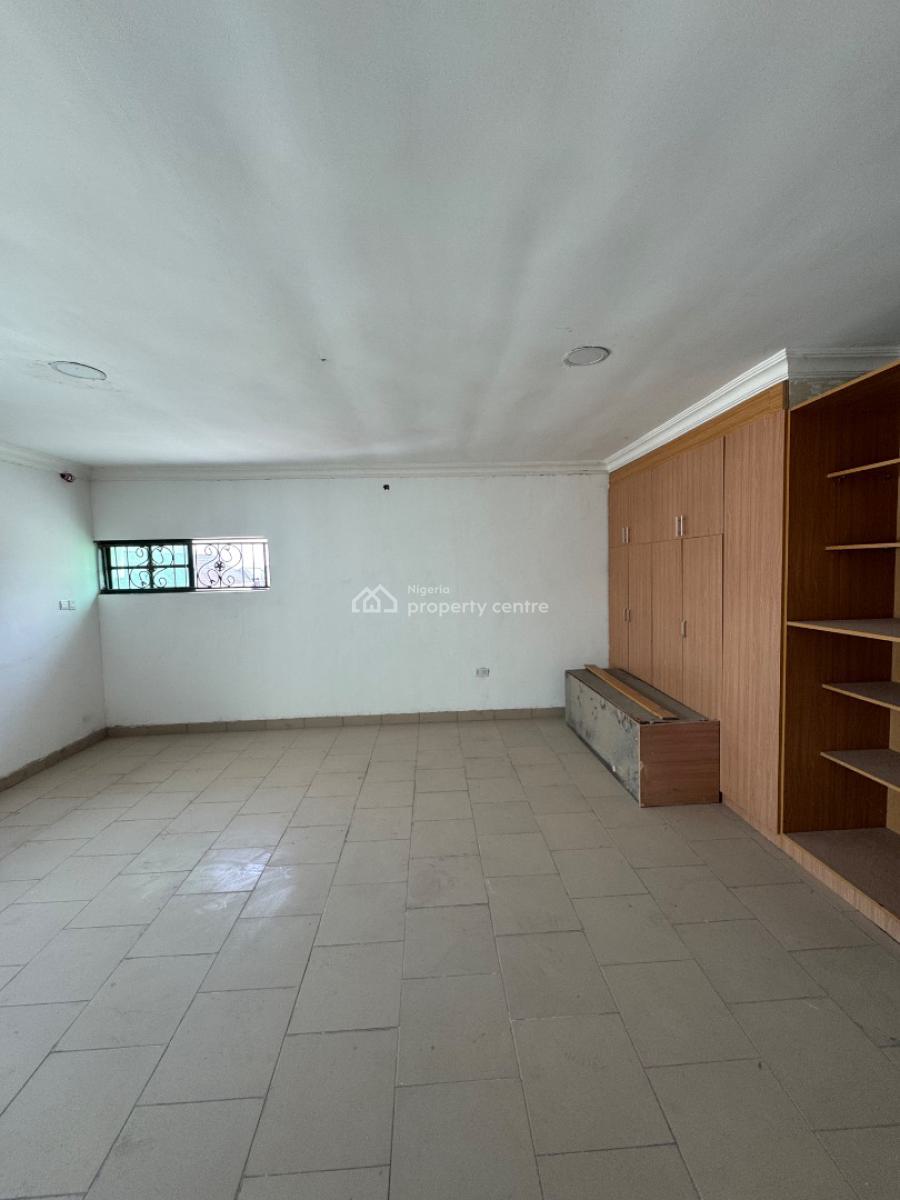 Well Maintained 2 Bedroom Apartment, Chevron, Lekki Phase 2, Lekki, Lagos, Flat / Apartment for Rent