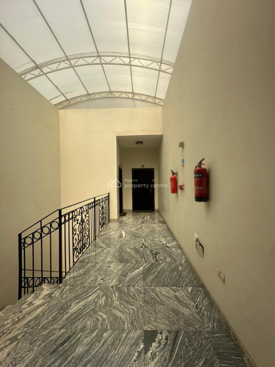 Maintained 2 Bedroom Apartment, Chevron, Lekki Phase 2, Lekki, Lagos, Flat / Apartment for Rent