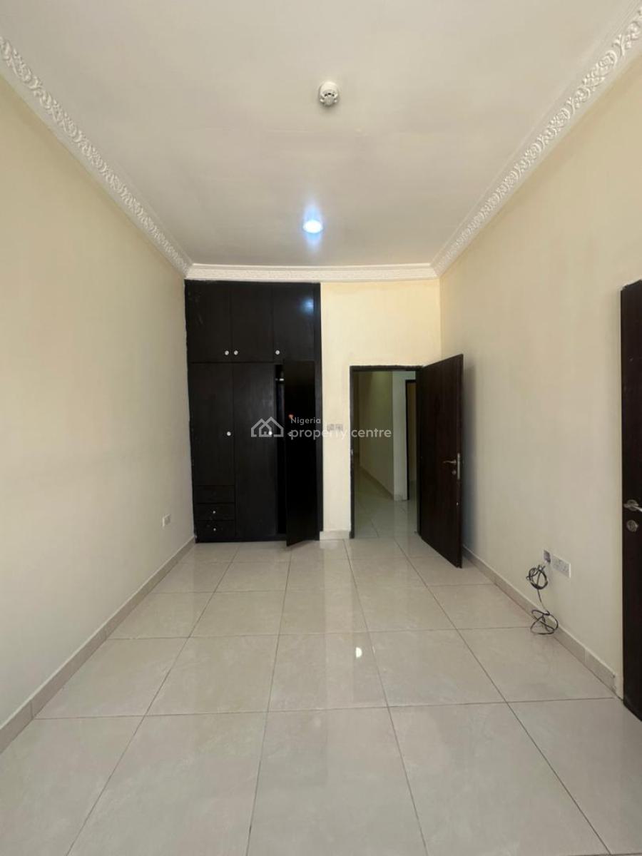 Maintained 2 Bedroom Apartment, Chevron, Lekki Phase 2, Lekki, Lagos, Flat / Apartment for Rent
