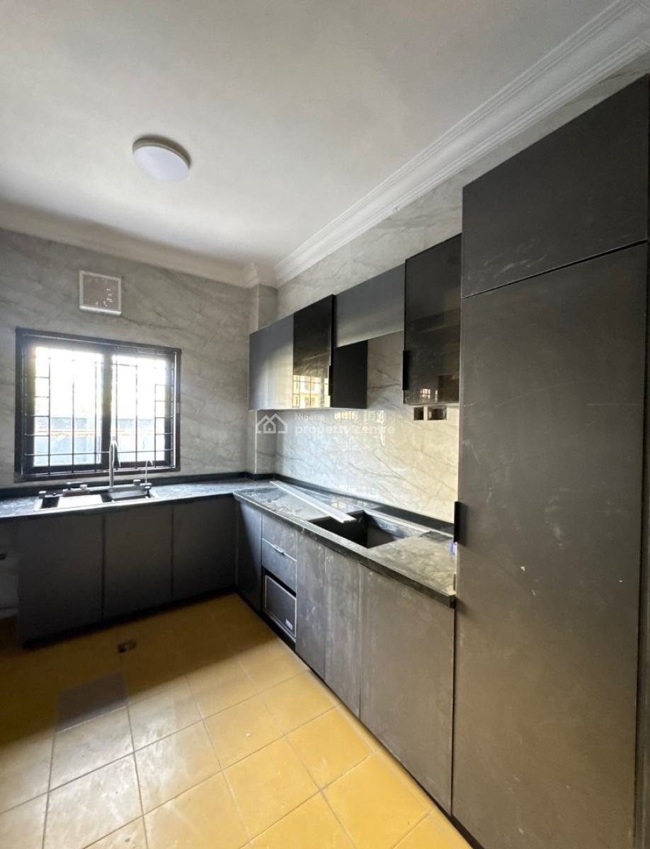 3 Bedroom Apartment, Lekki Phase 1, Lekki, Lagos, Flat / Apartment for Rent