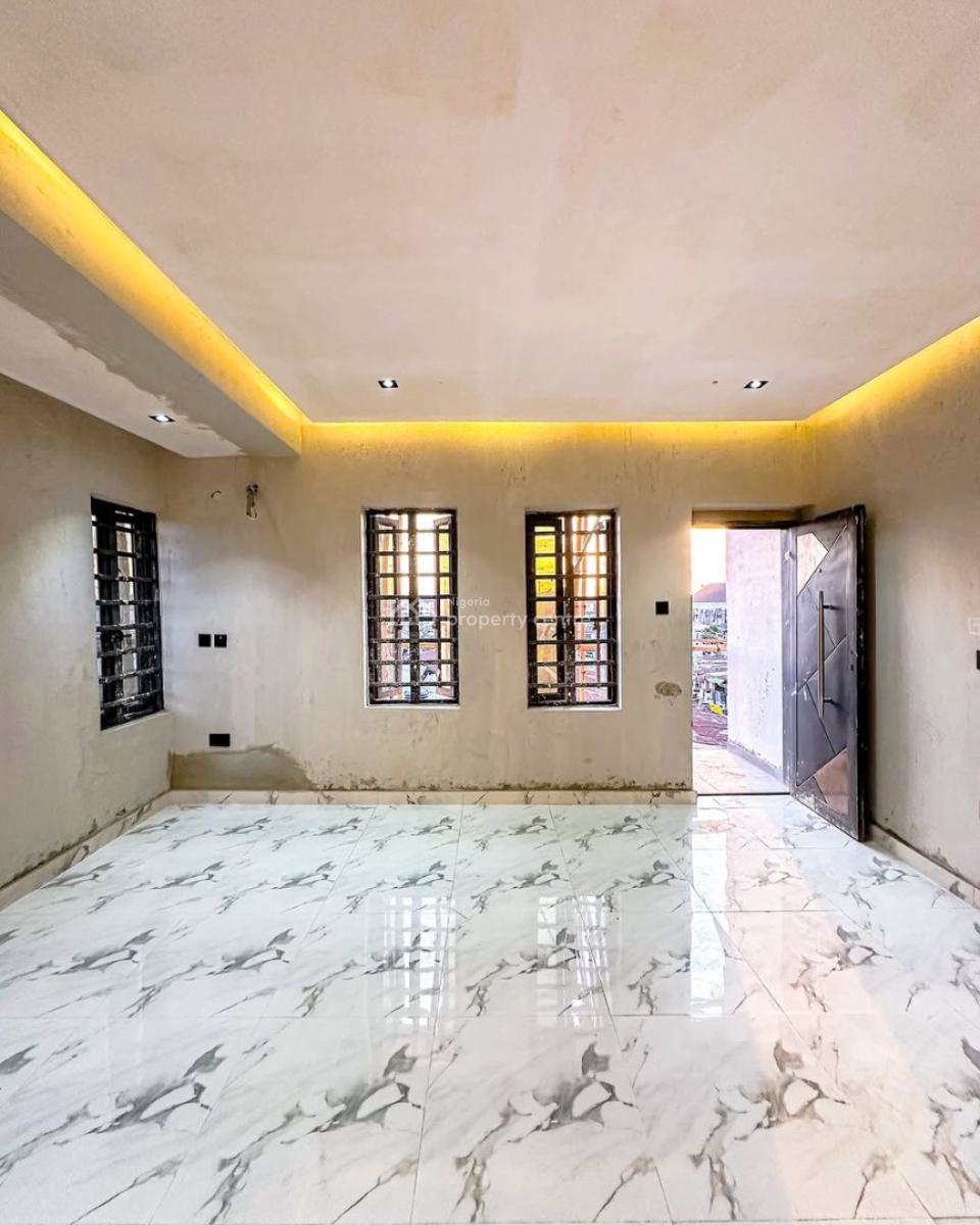 Luxuriously Built 3 Bedroom Apartment with Elevator, Yaba, Lagos, Flat / Apartment for Sale