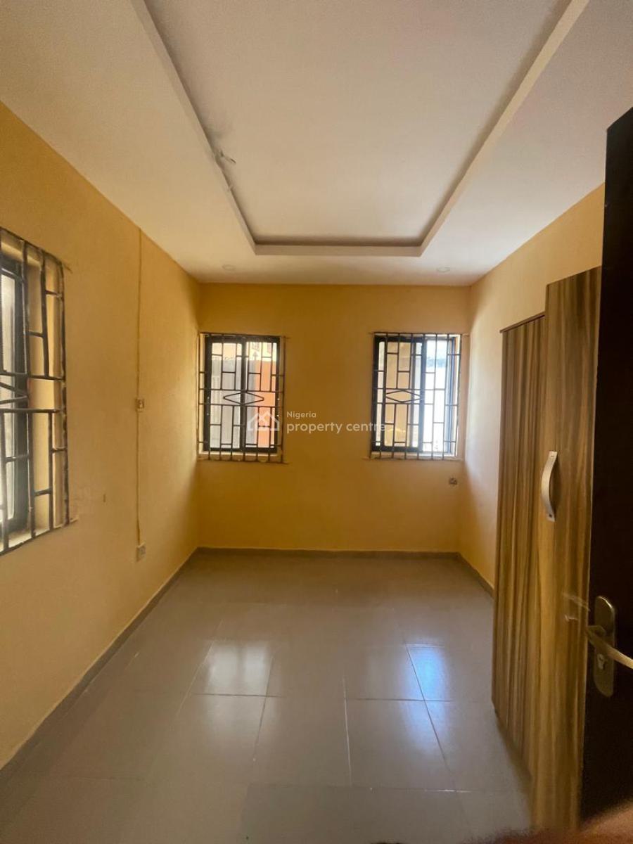 Lovely 2 Bedroom Flat Apartment, Gra Phase 1, Magodo, Lagos, Flat / Apartment for Rent