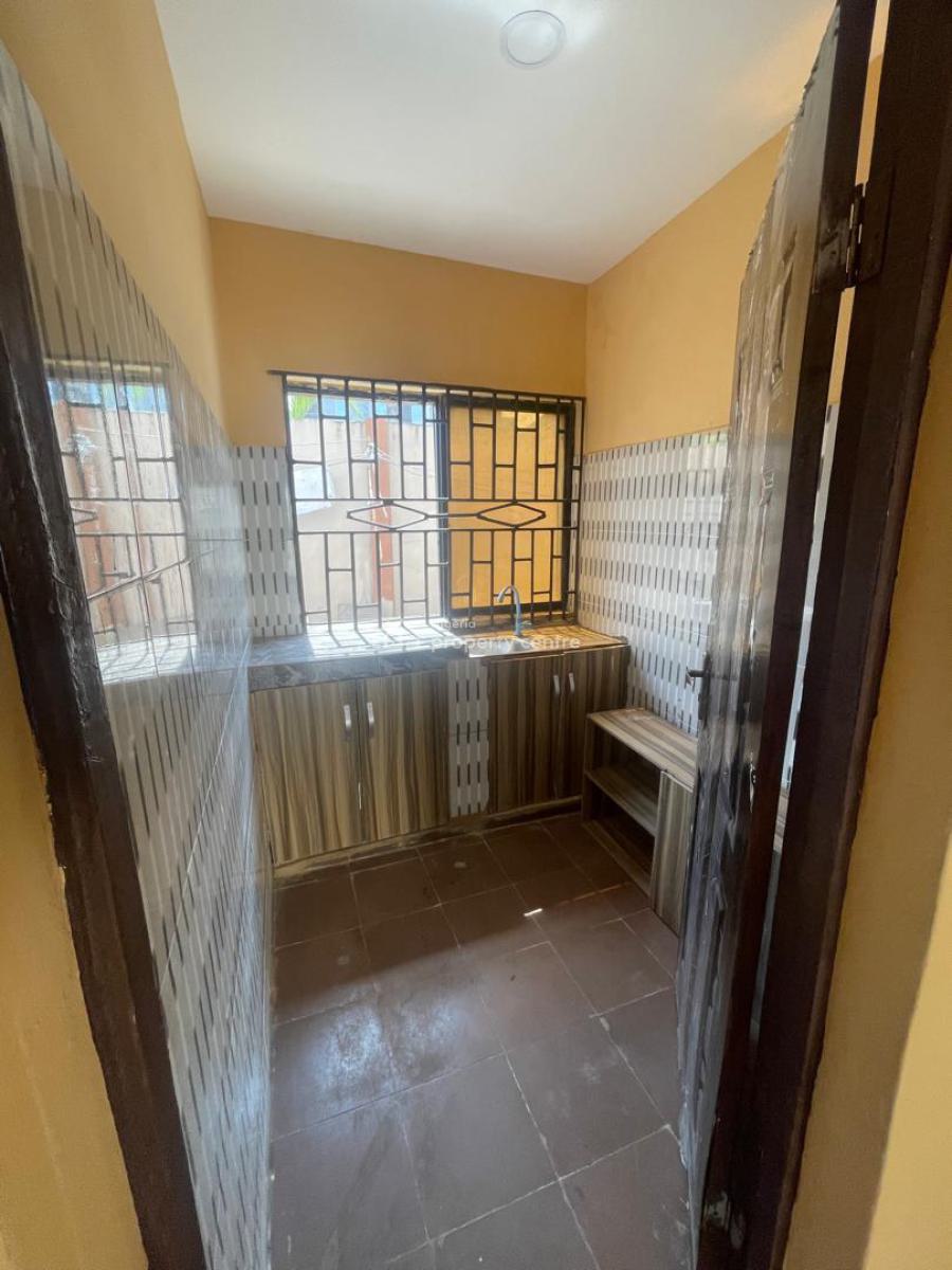 Lovely 2 Bedroom Flat Apartment, Gra Phase 1, Magodo, Lagos, Flat / Apartment for Rent