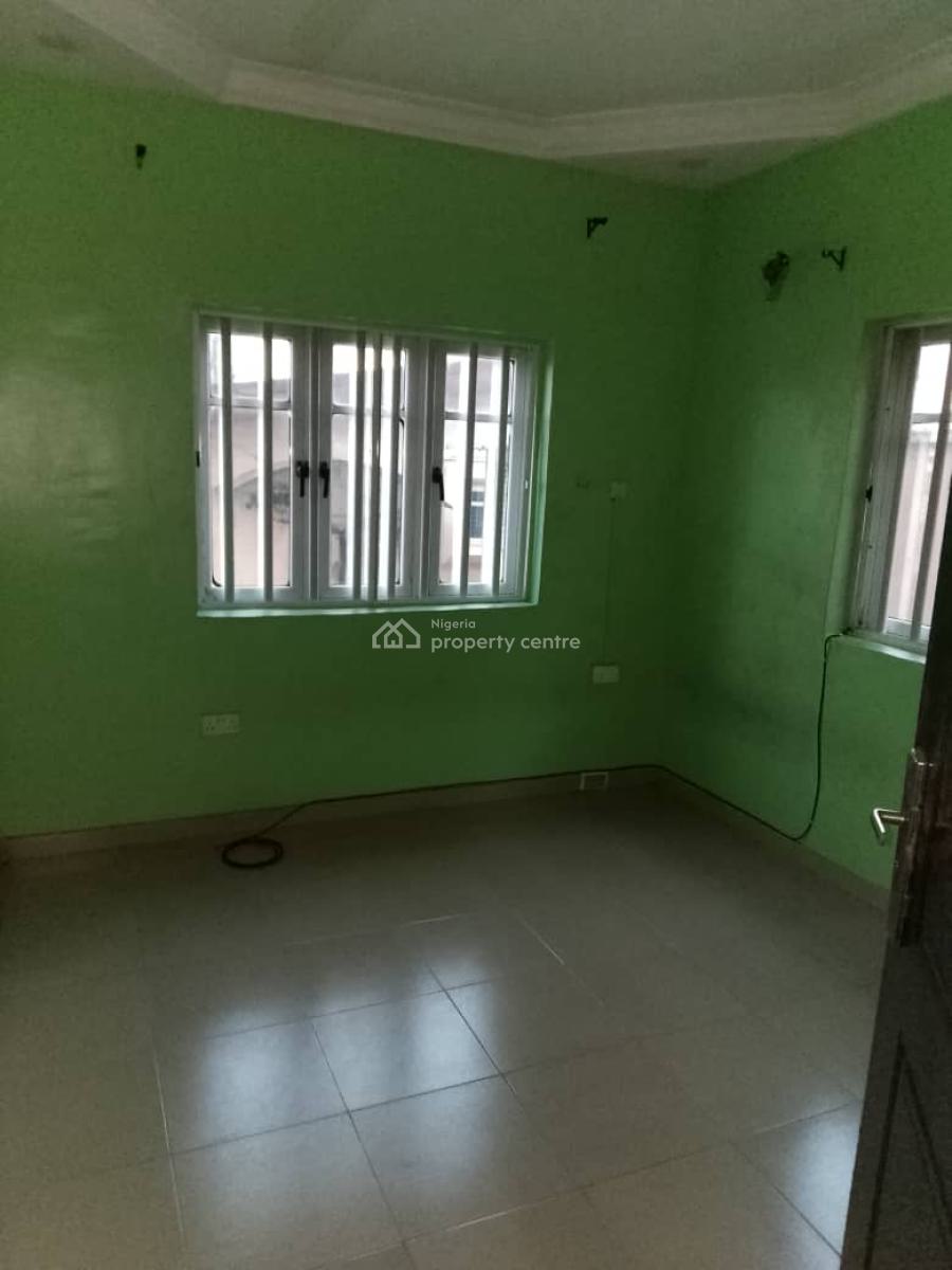 3 Bedroom Flat in a Secured Estate, Waterfront Estate, Gra Phase 1, Magodo, Lagos, Flat / Apartment for Rent