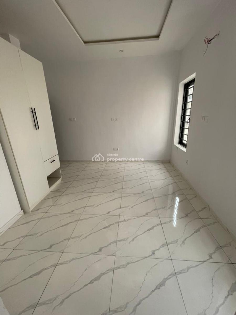 Well Spacious 2 Bedroom Apartment, Ikota, Lekki, Lagos, Flat / Apartment for Sale