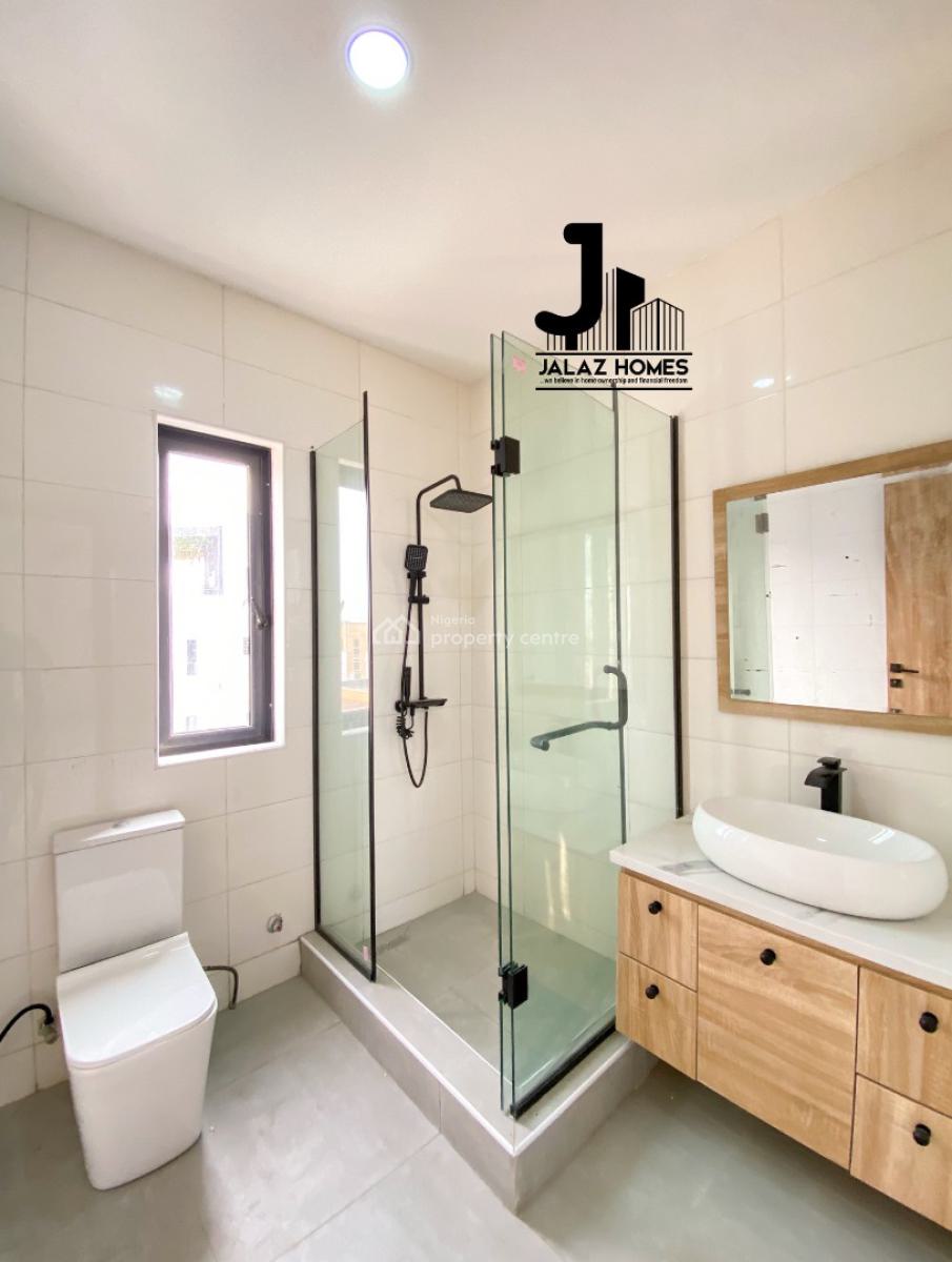 2 Bedroom Apartment, Lekki Phase 1, Lekki, Lagos, Flat / Apartment for Sale