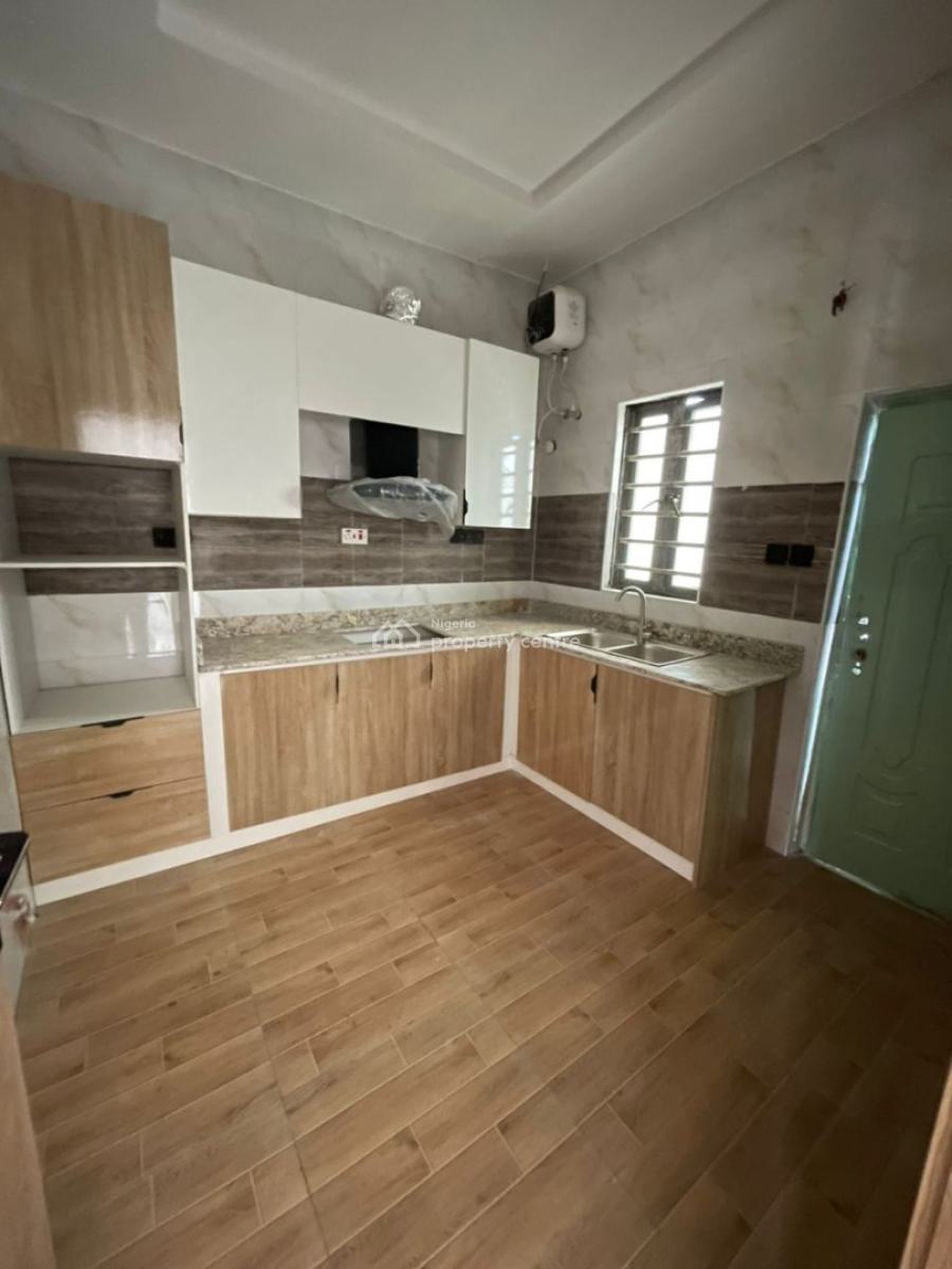 Well Spacious 3 Bedroom Apartment, Ikota, Lekki, Lagos, Flat / Apartment for Sale